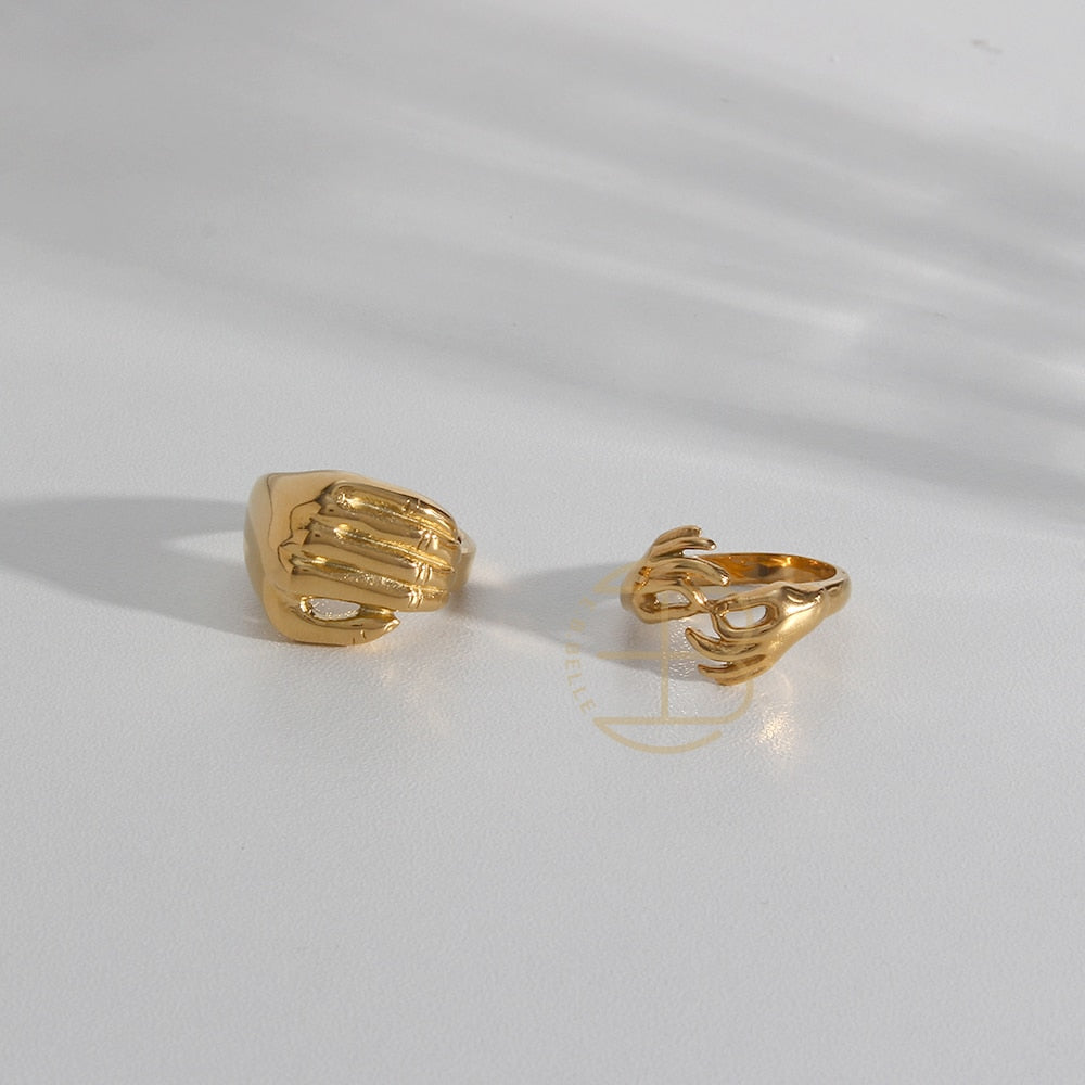 Embrace Ring – A Symbol of Love & Connection