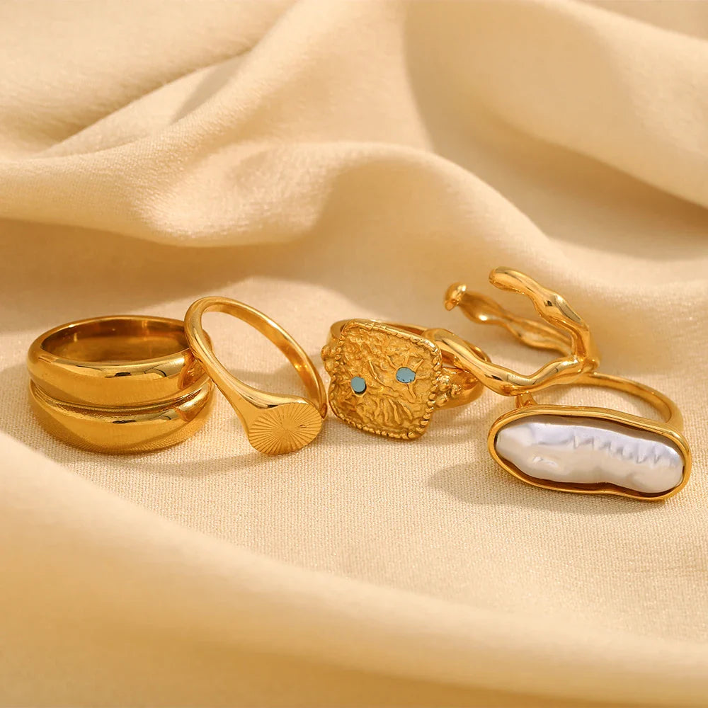 Unique Geometric Rings