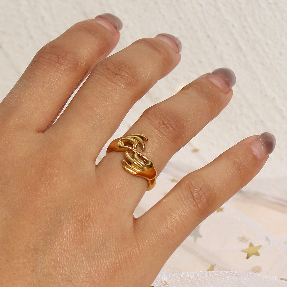 Hugging Art Deco Gold Ring