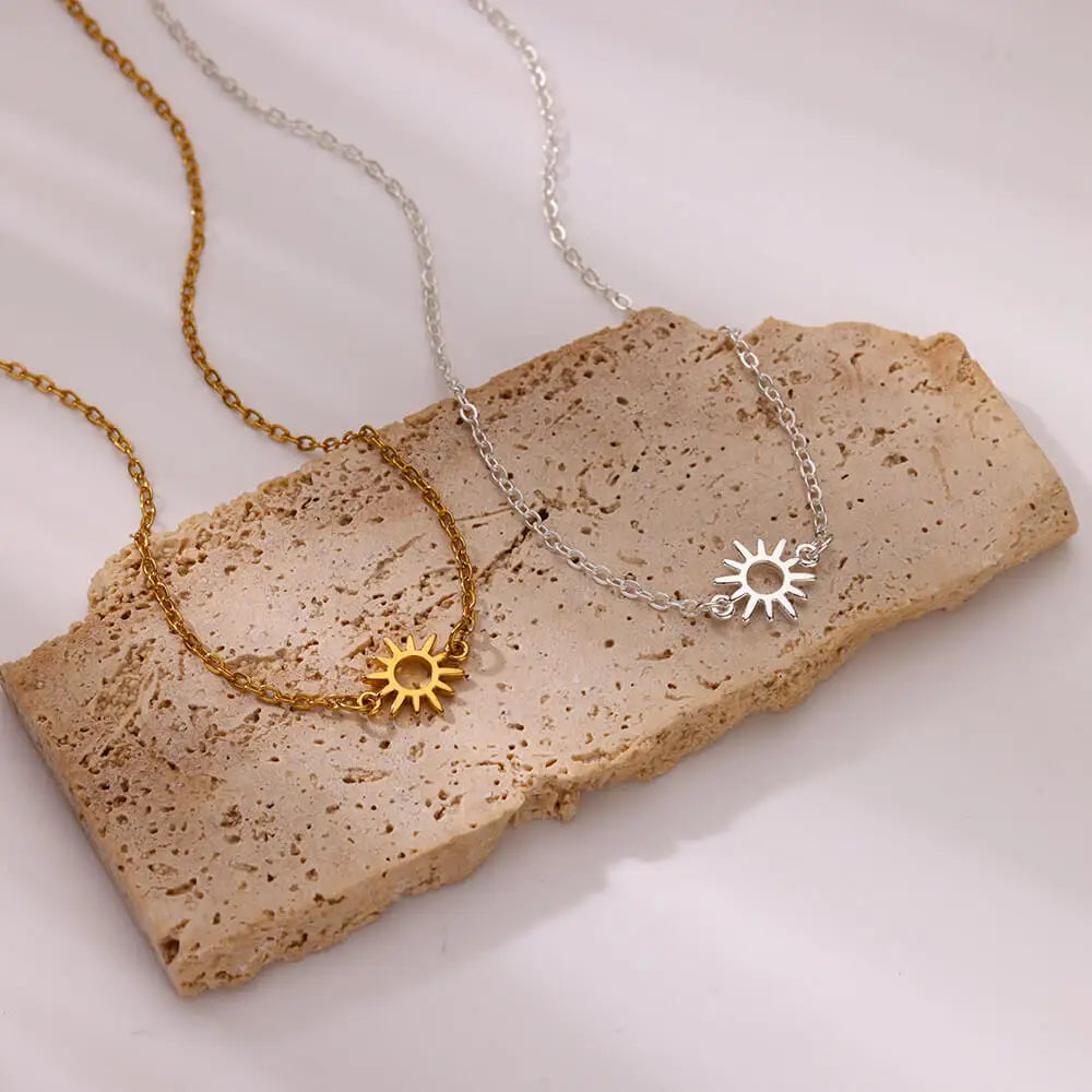 Hollow Sunburst Pendant Necklace