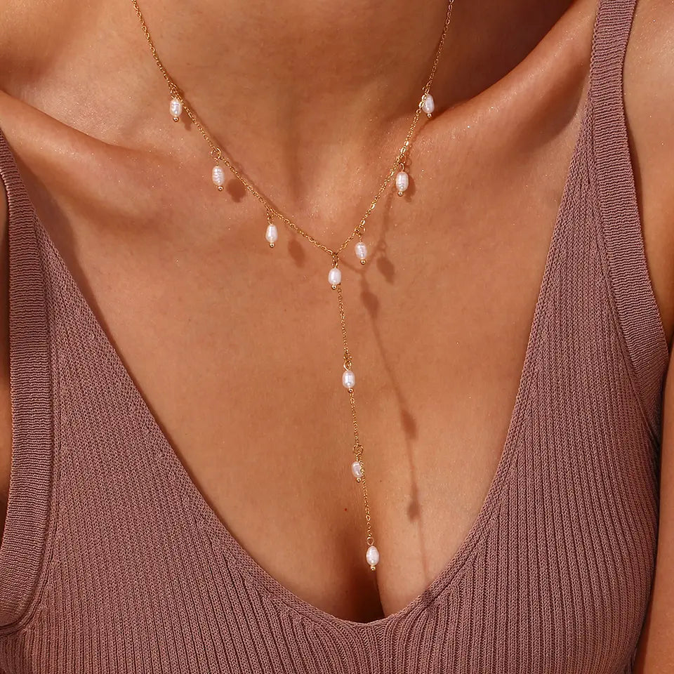 Cascade Pearl Y Necklace - detail