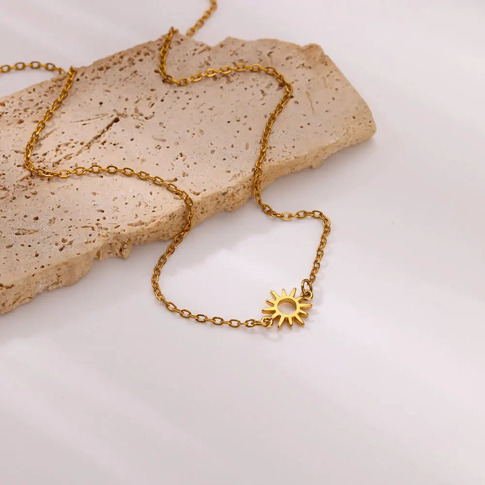 Hollow Sunburst Pendant Necklace