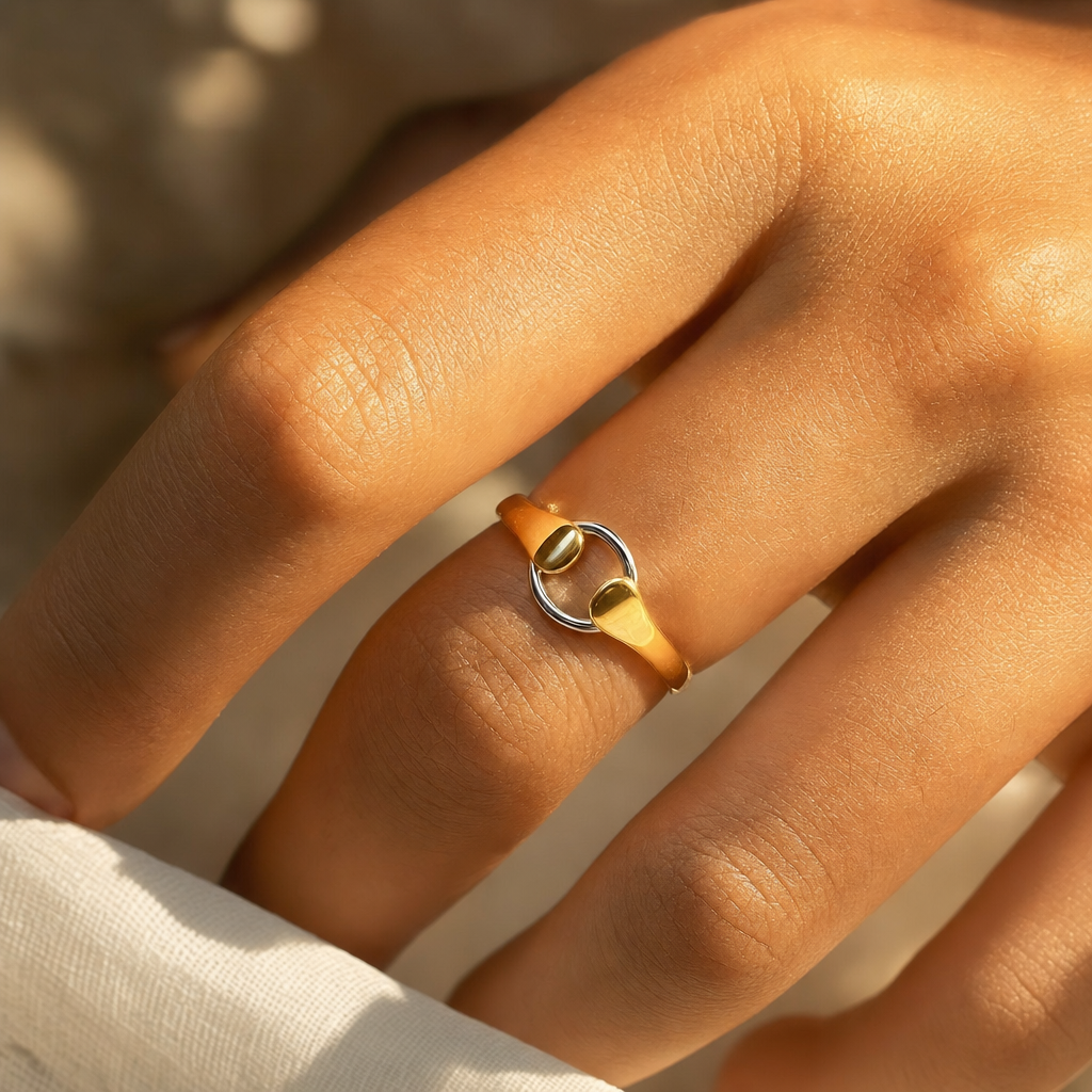 Orbit Splice Stack Ring - Close-up